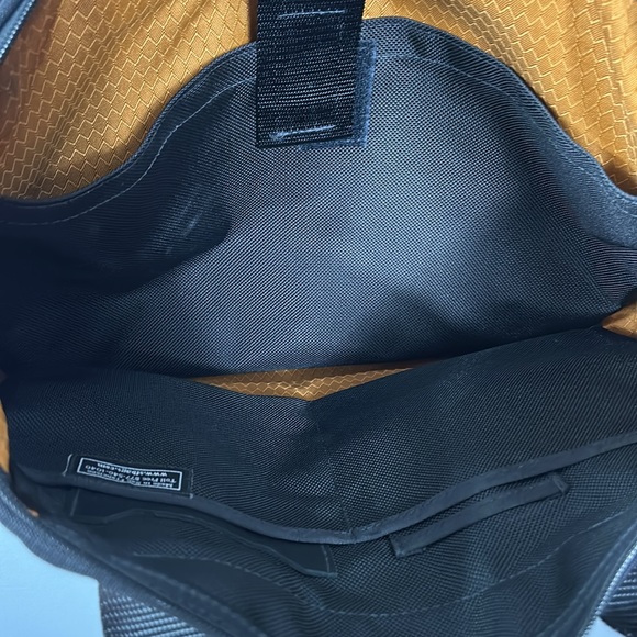 Waterfield by sfdesigns canvas & leather pink black laptop shoulder bag - Picture 14 of 17